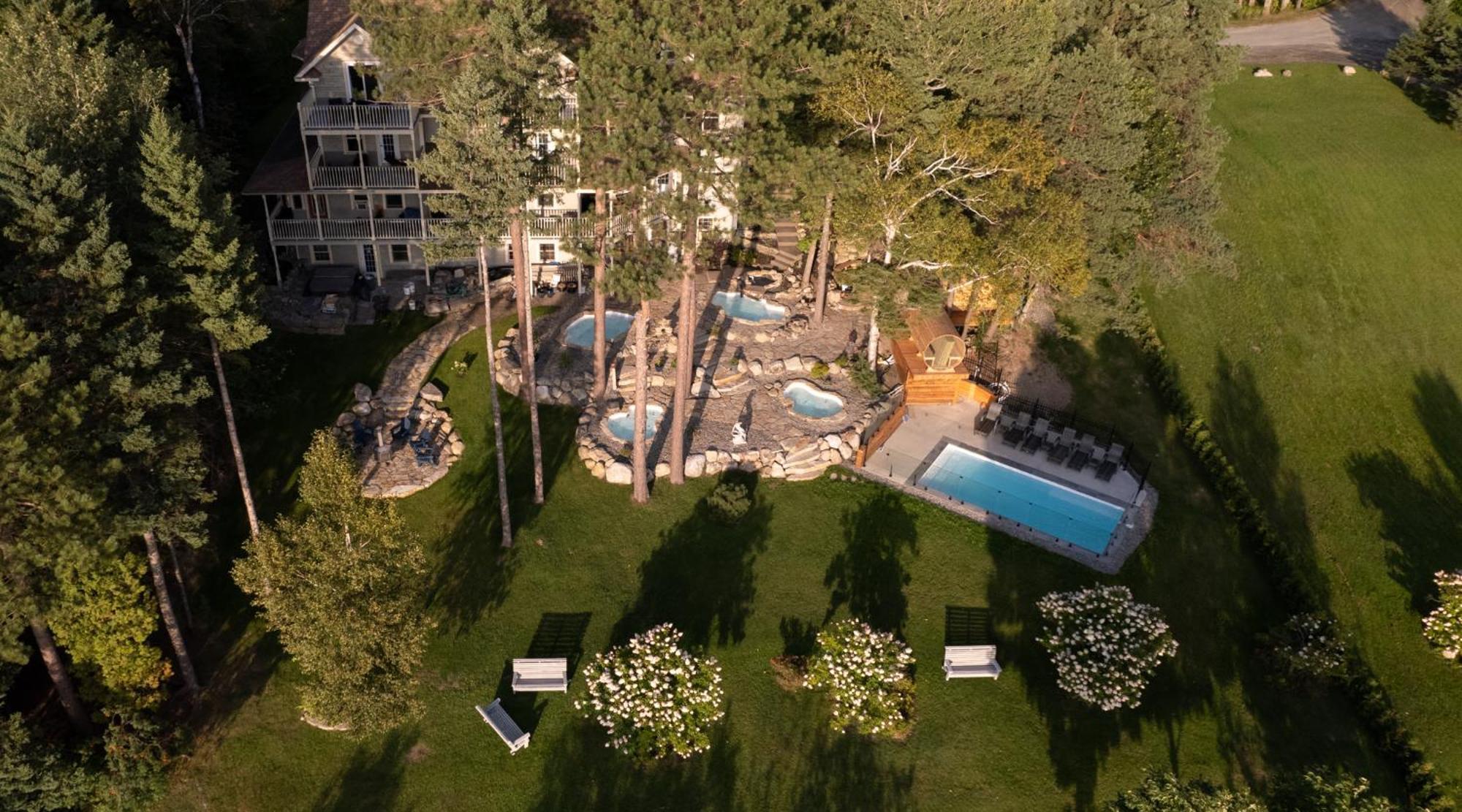 Estello Suites & Spa Lac-Mégantic エクステリア 写真