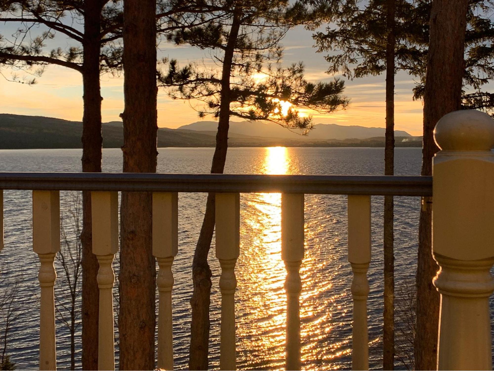Estello Suites & Spa Lac-Mégantic 部屋 写真