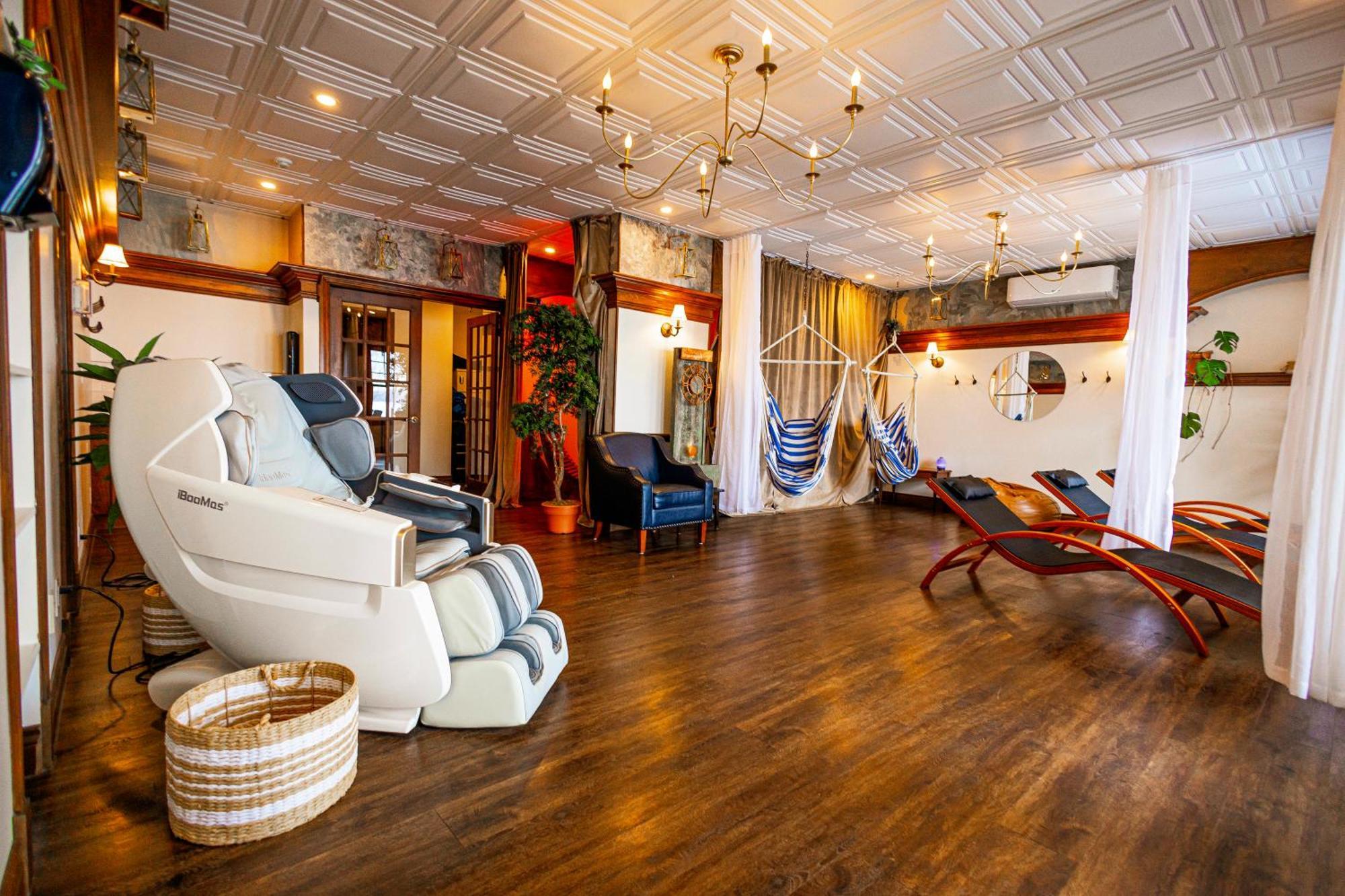 Estello Suites & Spa Lac-Mégantic エクステリア 写真