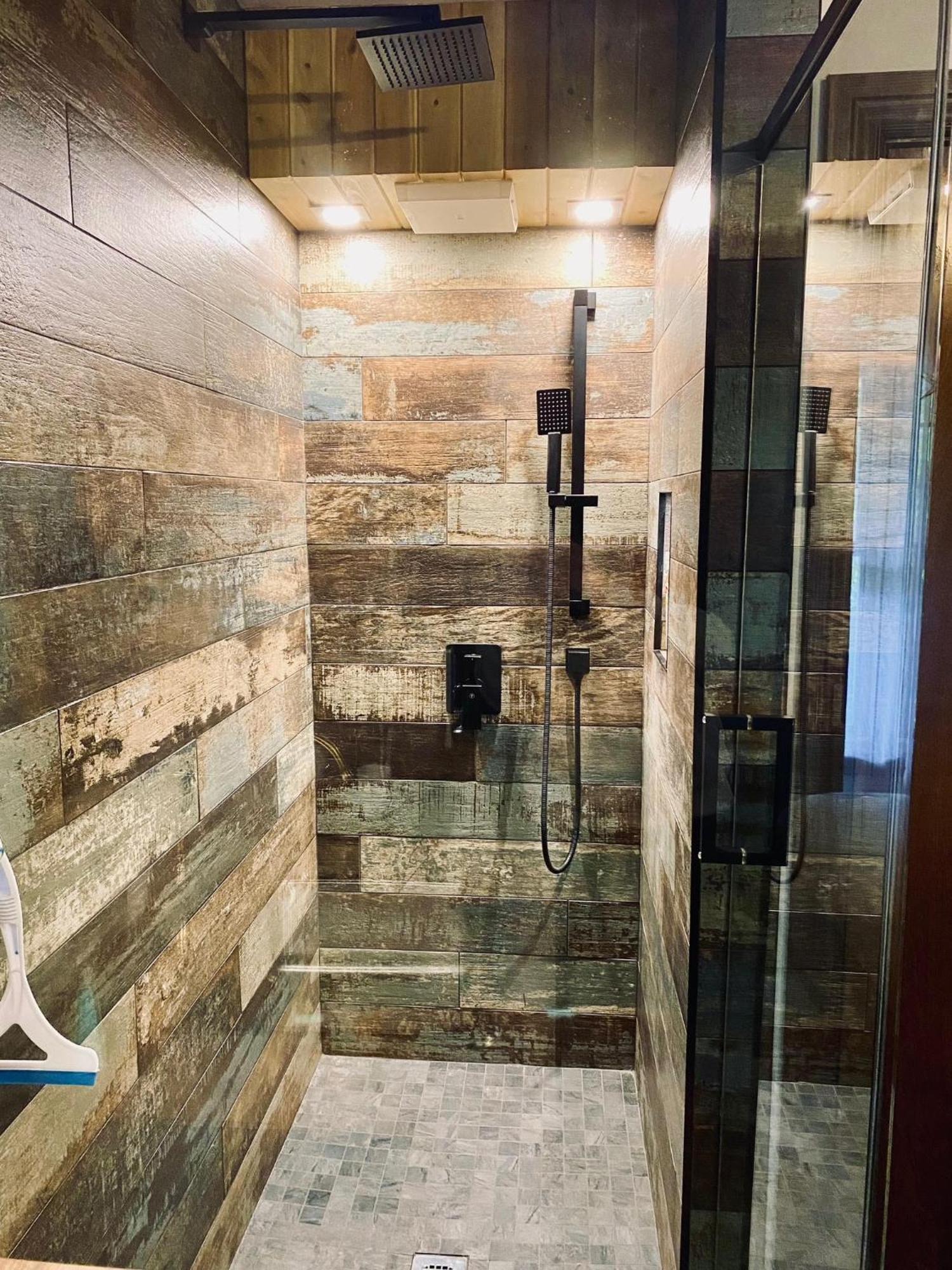 Estello Suites & Spa Lac-Mégantic エクステリア 写真